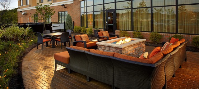 Courtyard by Marriott Pittsburgh Washington/Meadow Lands