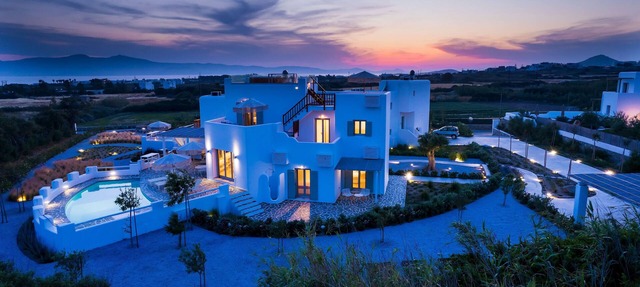 Cycladic inspired luxury villa with private pool and rooftop hottub in Plaka
