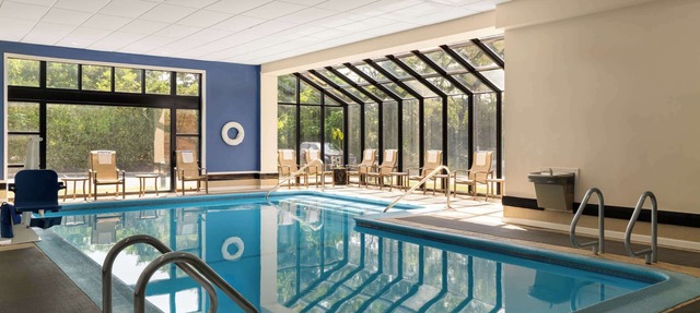 DoubleTree by Hilton Hartford - Bradley Airport