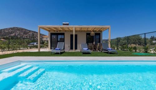 Elegant House with Private Pool