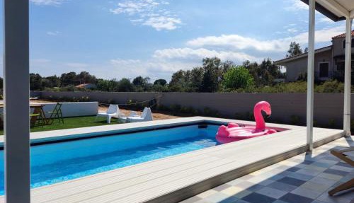 Feel like Home Pool Villa