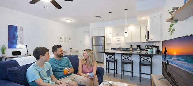 Hampton Beach Hideaway | 1 Block to Beach |Parking