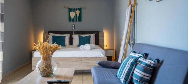 Helen's Studios & Apartments