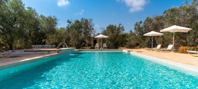 Holiday Apartment "Domus Mea Salento Arazzo Blu" with Shared Pool & Wi-Fi in Ugento