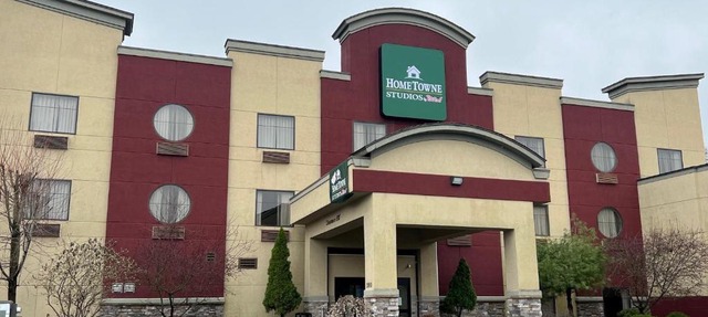 HomeTowne Studios & Suites by Red Roof Washington