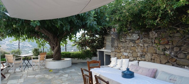 Lovely traditional house in a greek island with garden