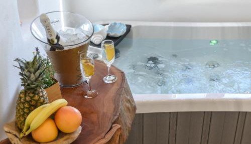 Naxos Island Escape Suites