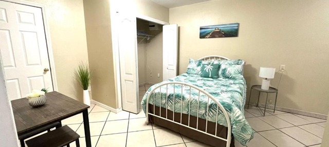 Nice space with separate entrance