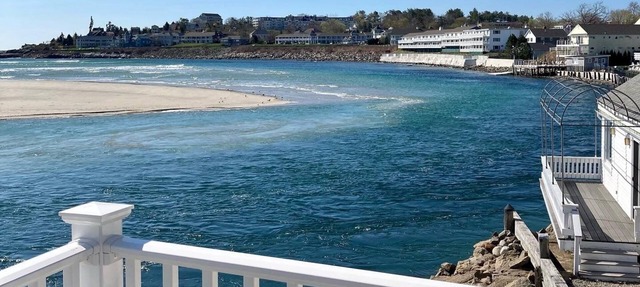 Ogunquit ocean front 1BR/1BA with deck, short walk to beach + center of town