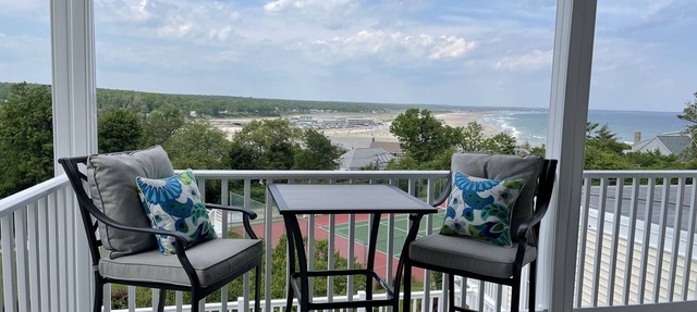 One bedroom third floor unit at The Lookout