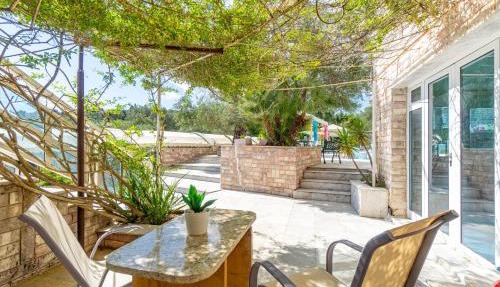 Paco's Resort Luxury Villa 32