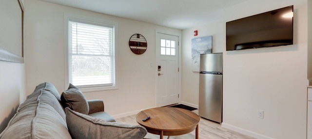 Pet-Friendly Wareham Retreat Near Onset Beach!