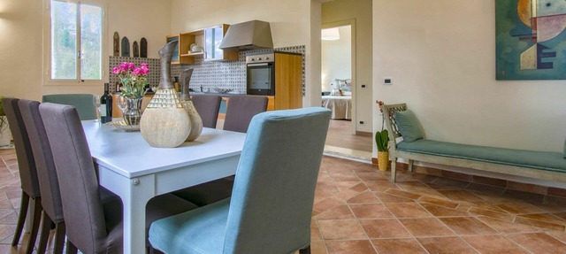 Private Villa with private pool, A/C, WIFI, TV, patio, pets allowed, panoramic view, parking