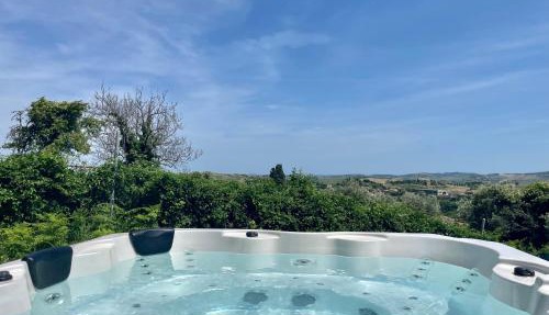 Rustico con Jacuzzi privata BBQ e 3 camere