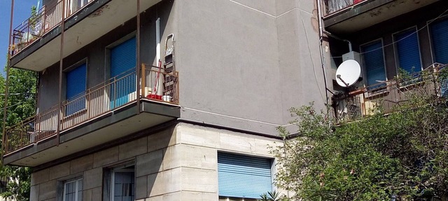Spacious two-bedroom apartment. 750 meters from Linate Airport.