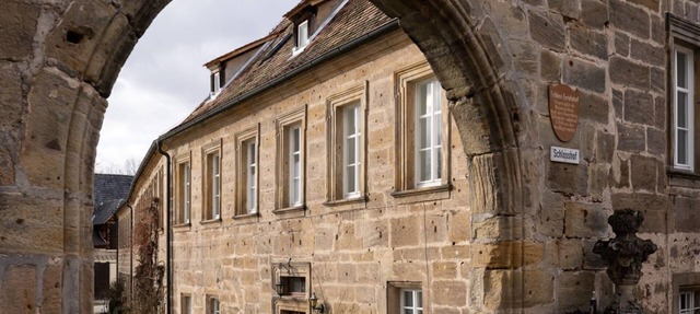 Vacation apartment Dekanshaus in Eyrichshof Castle (63sqm) with two double rooms
