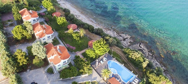 villa infrond of private beach with crystal water outdoor pool with hydromassage