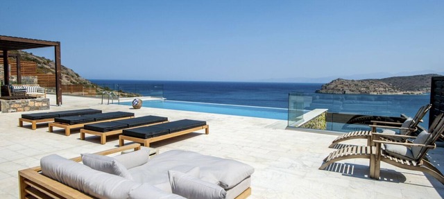 Villa Plaka Dimitra - Six Bedroom Resort, Sleeps 12