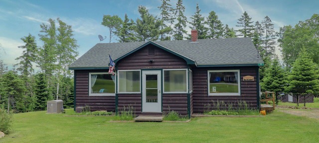Whispering Winds | Shared Waterfront w/Large Yard & Fire Pit