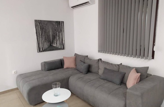 Anchors Aweigh 50m From The Sea