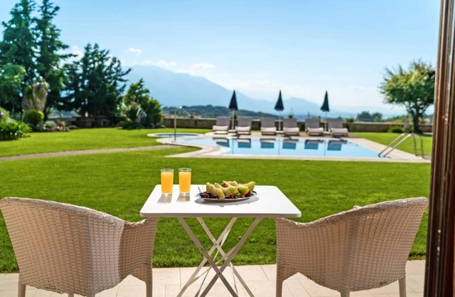 Apartment with one bedroom in Palelimnos with shared pool enclosed garden and WiFi 14 km from the beach