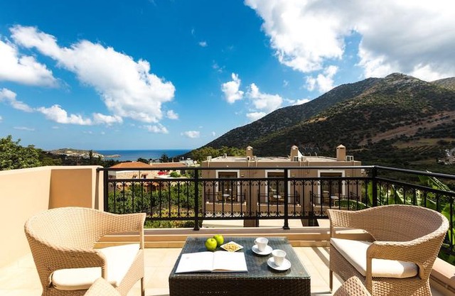 Pantheon Villas & Suites
