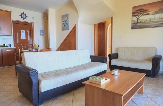 Villa Aetos: Large Private Pool, Sea Views, A/C, WiFi, Eco-Friendly
