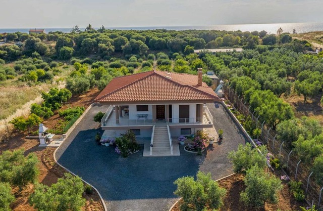 Villa George - Nea Potidea Halkidiki