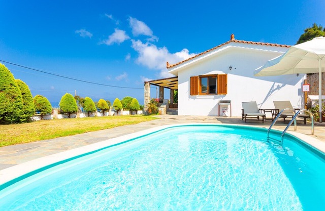 Villa Katerina: Private Pool, Sea Views, A/C, WiFi