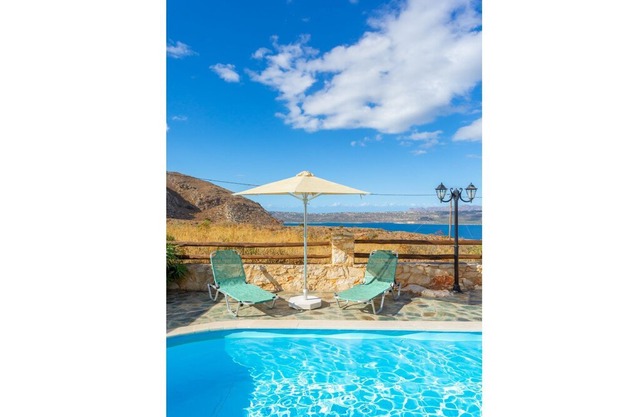 Villa Konstantina: Large Private Pool, Sea Views, A/C, WiFi, Eco-Friendly