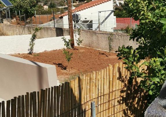 Lavreotiki House | Μονοκατοικία χρυσό φεγγάρι