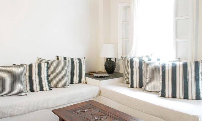 Fanari House | 100 m² House ∙ 1 bedroom ∙ 4 guests