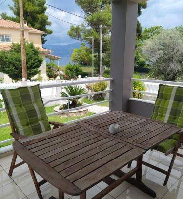 Lampiri House | 120 m² House ∙ 3 bedrooms ∙ 6 guests