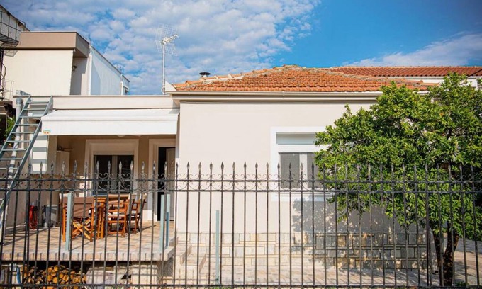 Agria House | 120 m² House ∙ 3 bedrooms ∙ 12 guests