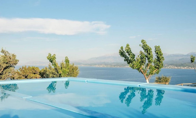 Kolymbari Villa | 120 m² Villa ∙ 3 bedrooms ∙ 8 guests