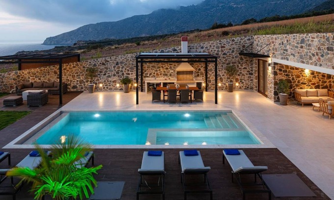 Livadia Villa | 120 m² Villa ∙ 3 bedrooms ∙ 6 guests