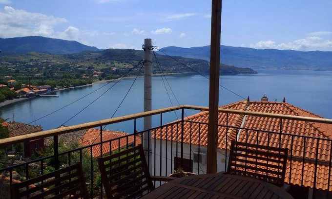 Mithimna House | 150 m² House ∙ 3 bedrooms ∙ 6 guests