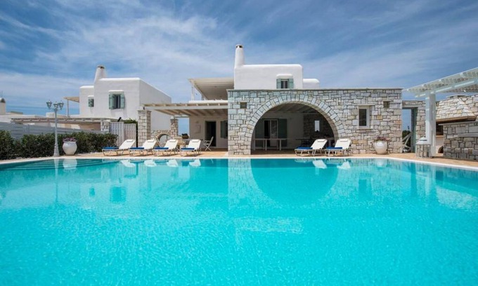 Aliki House | 160 m² House ∙ 4 bedrooms ∙ 8 guests