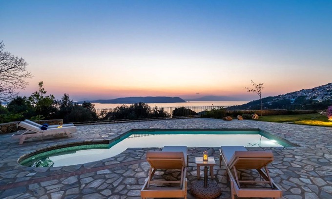 Glossa Apartment | 180 m² Apartment ∙ 4 bedrooms ∙ 8 guests