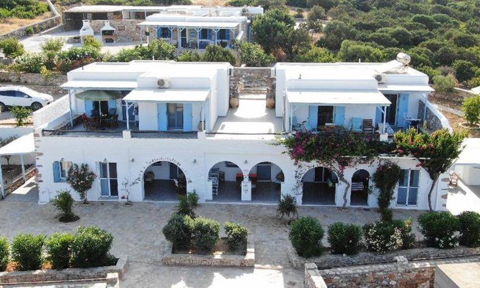 Antiparos Apartment | 180 m² Apartment ∙ 3 bedrooms ∙ 6 guests
