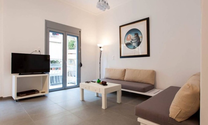 Exarhia Apartment | 190 m² Apartment ∙ 5 bedrooms ∙ 15 guests