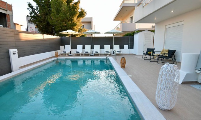 Petaloudes Villa | 190 m² Villa ∙ 3 bedrooms ∙ 6 guests