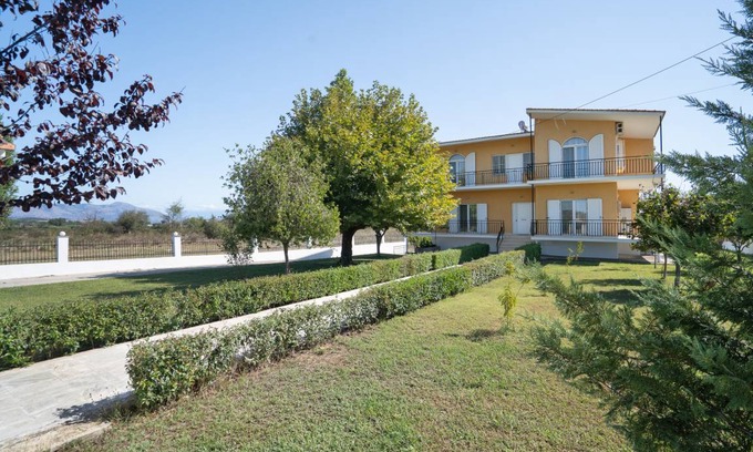 Nea Sinopi House | 200 m² House ∙ 5 bedrooms ∙ 4 guests