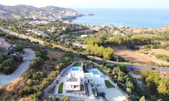 Vlichada Resort | 200 m² Resort ∙ 3 bedrooms ∙ 6 guests