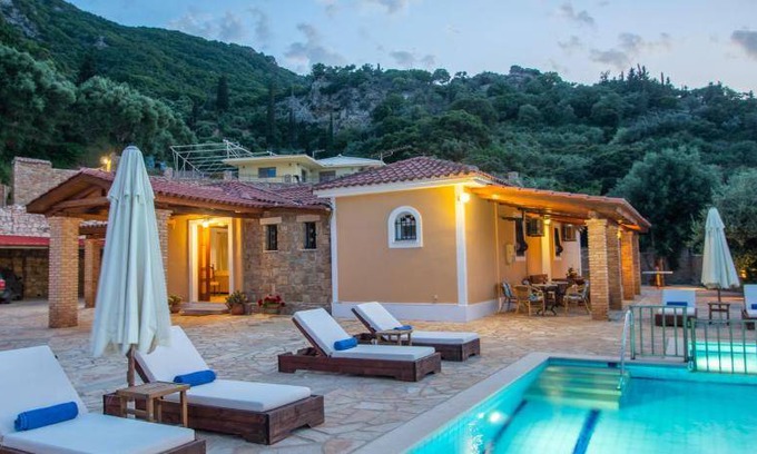 Xirokastello Villa | 200 m² Villa ∙ 3 bedrooms ∙ 8 guests