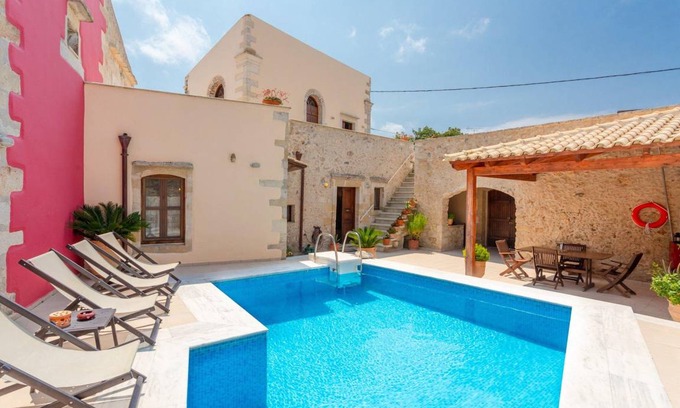 Monopari Villa | 200 m² Villa ∙ 4 bedrooms ∙ 8 guests