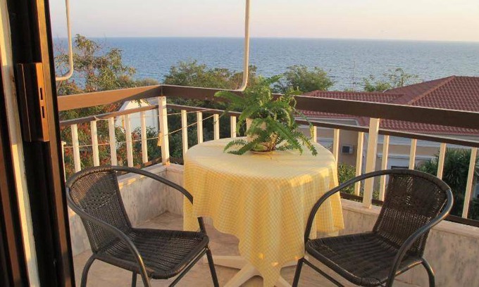 Plomari Bed & Breakfast | 23 m² Bed and breakfast ∙ 3 guests