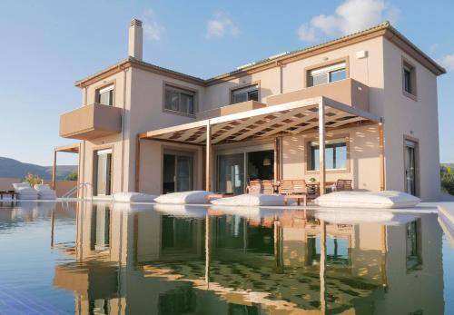 Paliki Villa | 240 m² Villa ∙ 4 bedrooms ∙ 8 guests
