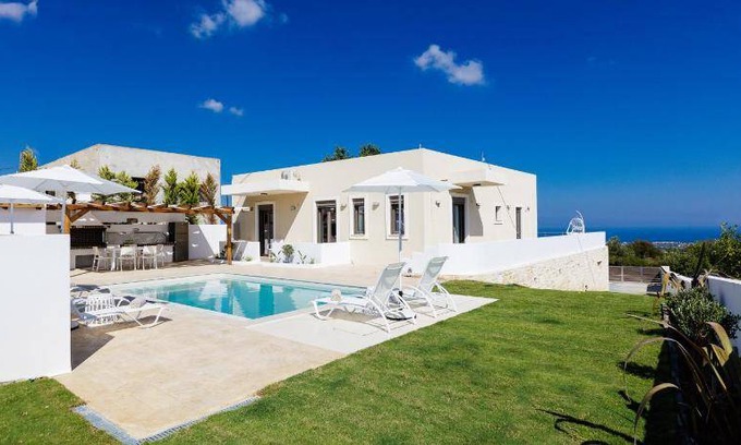 Pikris Villa | 250 m² Villa ∙ 3 bedrooms ∙ 7 guests