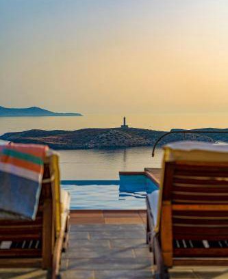 Syros Villa | 256 m² Villa ∙ 5 bedrooms ∙ 10 guests